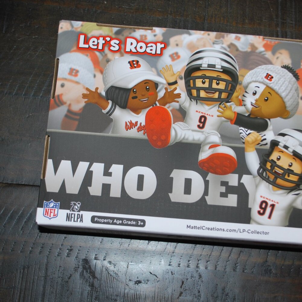 Little People Cincinnati Bengals Collector Set by Fisher Price New - Picture 2 of 2